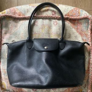 Pebbled leather longchamp barely used, in perfect condition